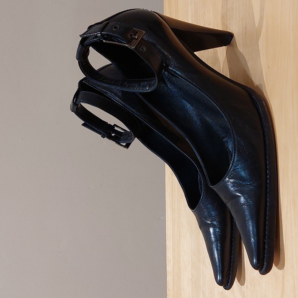 Vintage Moschino Cheap and Chic Black Pointed Toe Leather Heels